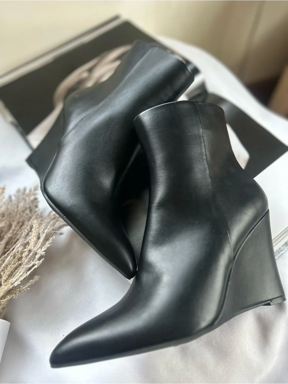 Worthington 8 new Sleek Black Pointed Wedge Ankle Boots